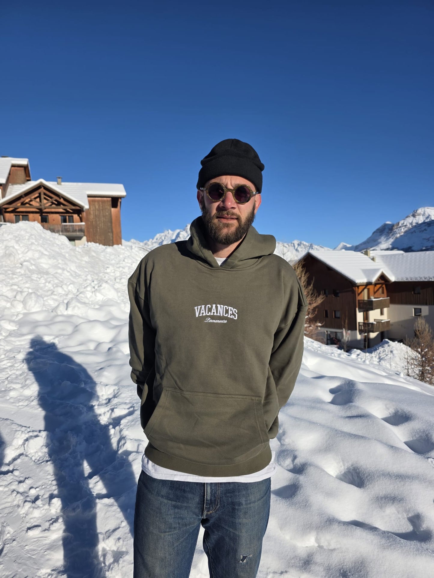 Sweat à capuche COLLEGE brodé Vacances Permanentes